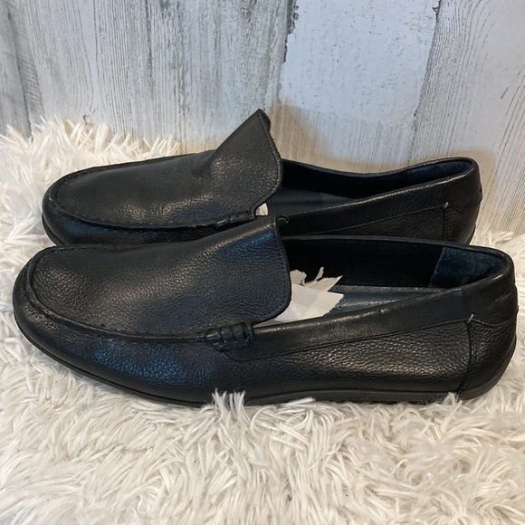 Tommy Bahama Nassau Venetian Black Leather Loafer - Picture 7 of 9